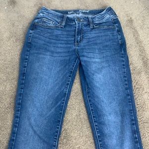 UNIVERSAL THREAD blue jeans